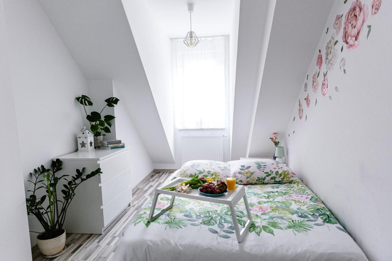Apartament W Centrum อุสชิกีดอลเน ภายนอก รูปภาพ